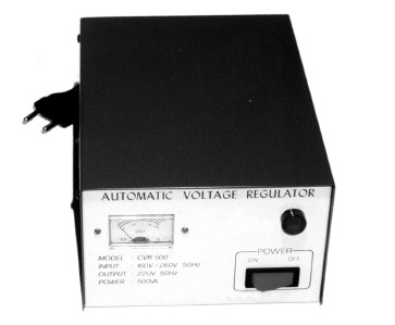 Régulateur de tension secteur automatique